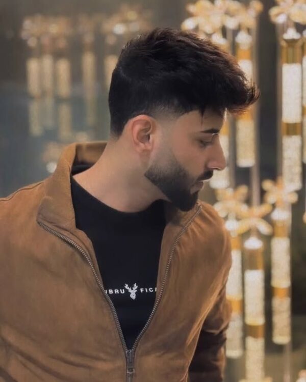 beard 10 Men Buzz Cut 4